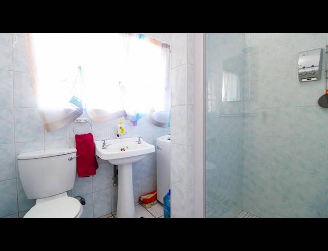 3 BEDROOM HOUSE FOR SALE IN CROYDON